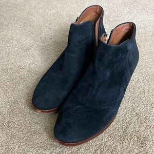 Sam Edelman “Petty Ankle Bootie” - black suede - leather sole, 1.75” heel - Sz 8